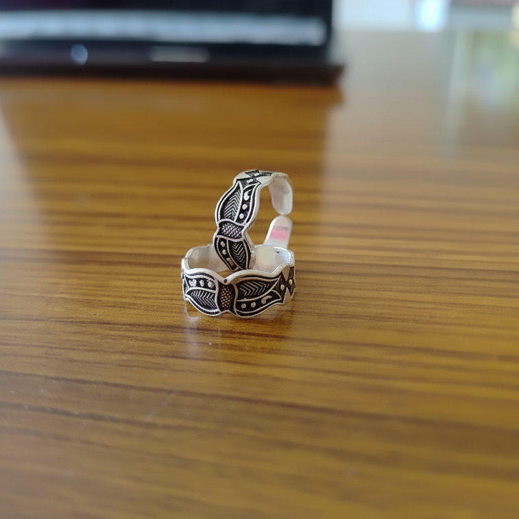 Tribal Etched Toe Rings