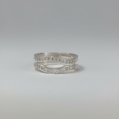 Wavy Diamond Band Ring