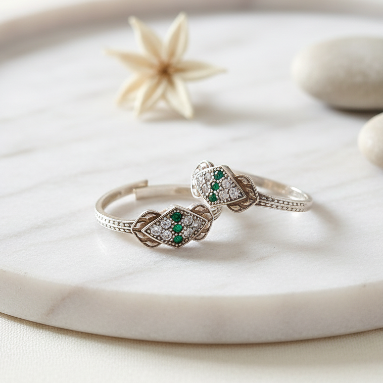 Emerald & Diamond Pattern Toe Rings