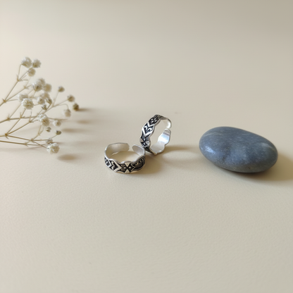 Tribal Etched Toe Rings