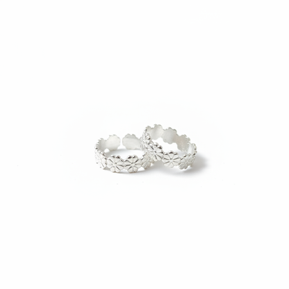 Flower Etched Toe Rings