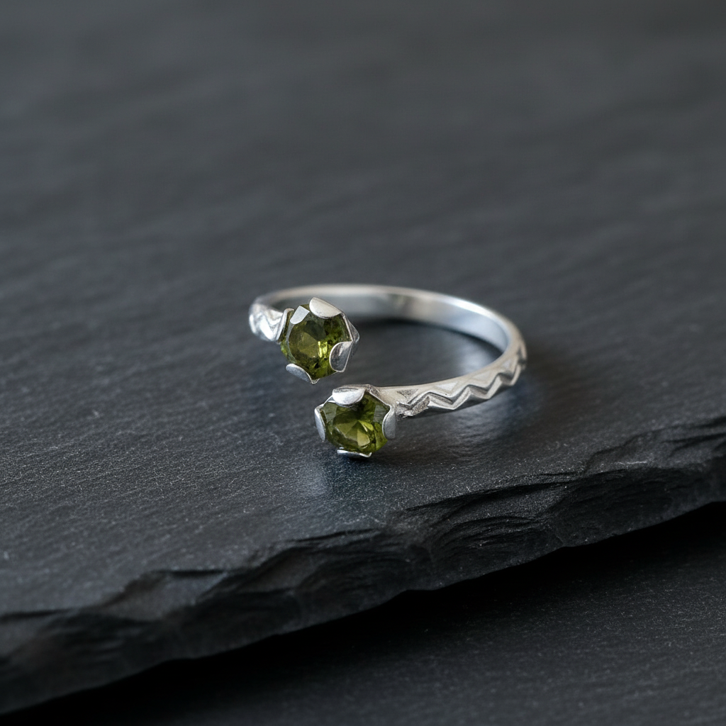 Polyp green flower toe ring